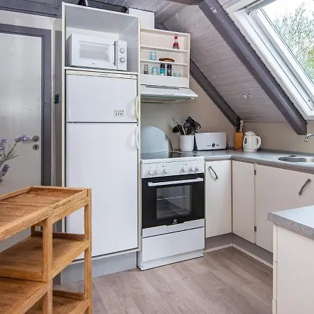 Two-bedroom In 10 * Hejls