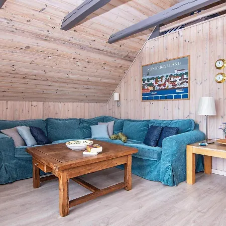 Two-bedroom In 10 Hejls